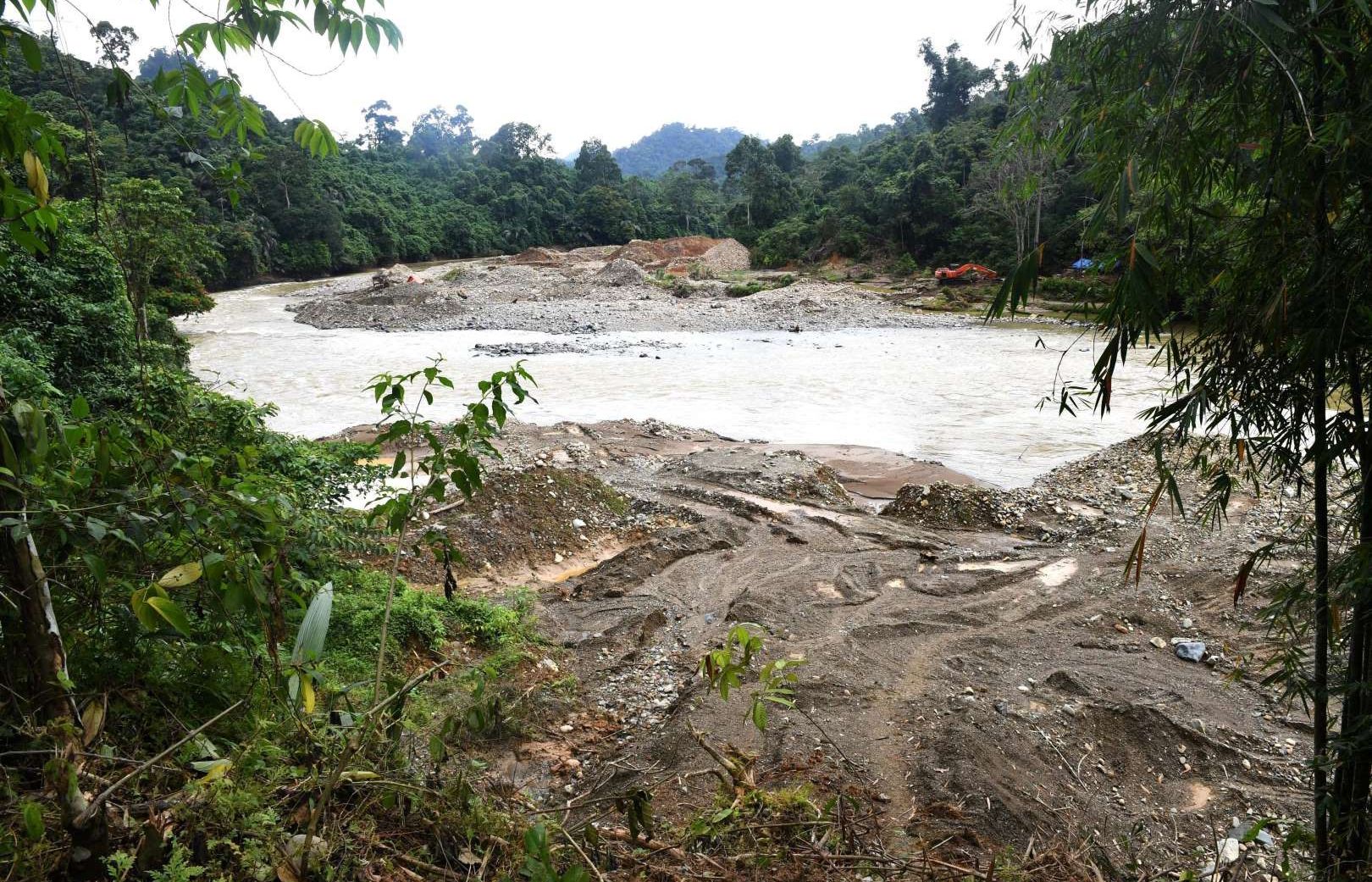 Indonesia: Sập mỏ khai thác vàng trái phép làm 9 người chết