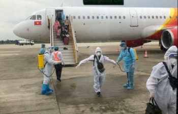 Hơn 100 công dân bị kẹt do Covid-19 từ Indonesia đã được đưa về nước