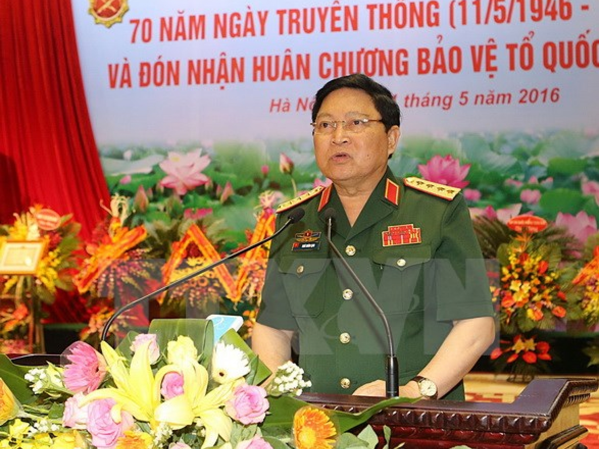 Bộ trưởng Bộ Quốc phòng Ngô Xuân Lịch thăm chính thức Lào