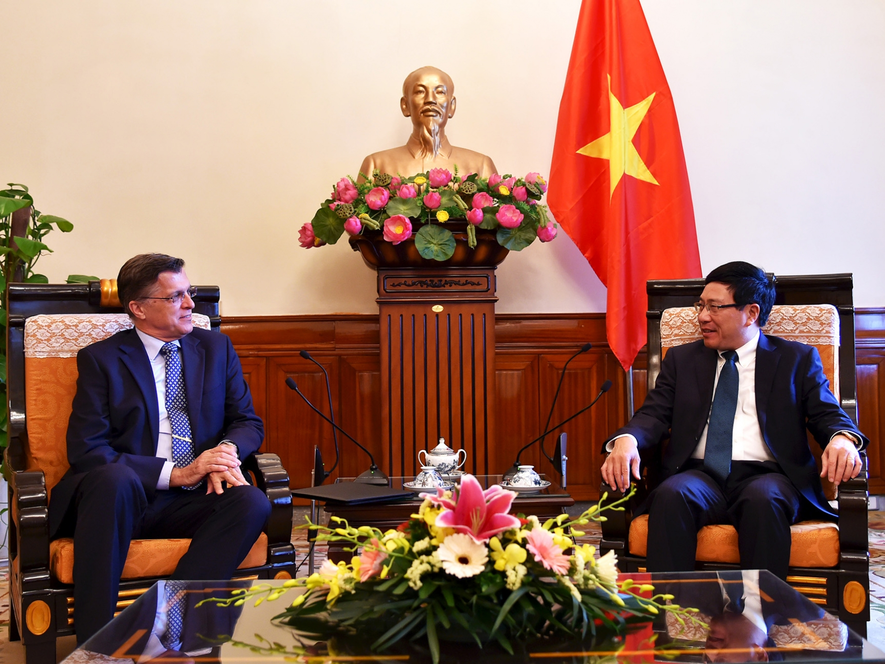 Phó Thủ tướng Phạm Bình Minh tiếp Đại sứ Australia tại Việt Nam