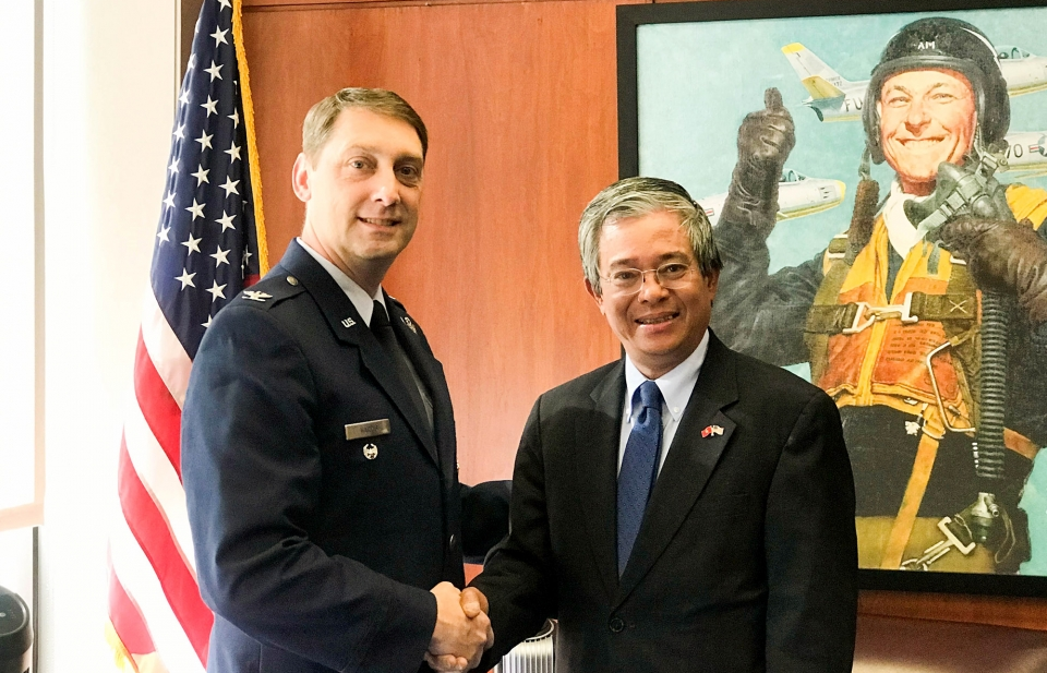 Đại sứ Phạm Quang Vinh thăm Học viện Không quân Hoa Kỳ