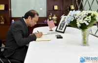 Bộ Ngoại giao ký sổ tang chia buồn Quốc vương thứ 7 của Malaysia qua đời