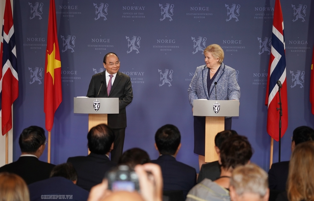 Thủ tướng Nguyễn Xuân Phúc và Thủ tướng Na Uy Erna Solberg họp báo chung