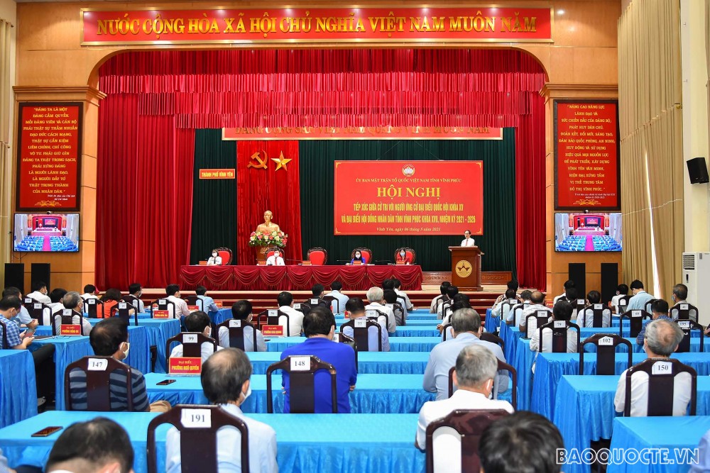 Bộ trưởng Ngoại giao Bùi Thanh Sơn tiếp xúc cử tri, vận động bầu cử tại thành phố Vĩnh Yên