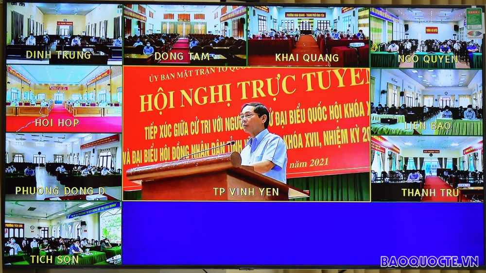 Ngày 12/5, Bộ trưởng Ngoại giao Bùi Thanh Sơn phát biểu vận động bầu cử tại TP Vĩnh Yên, tỉnh Vĩnh Phúc. (Ảnh: Tuấn Anh)