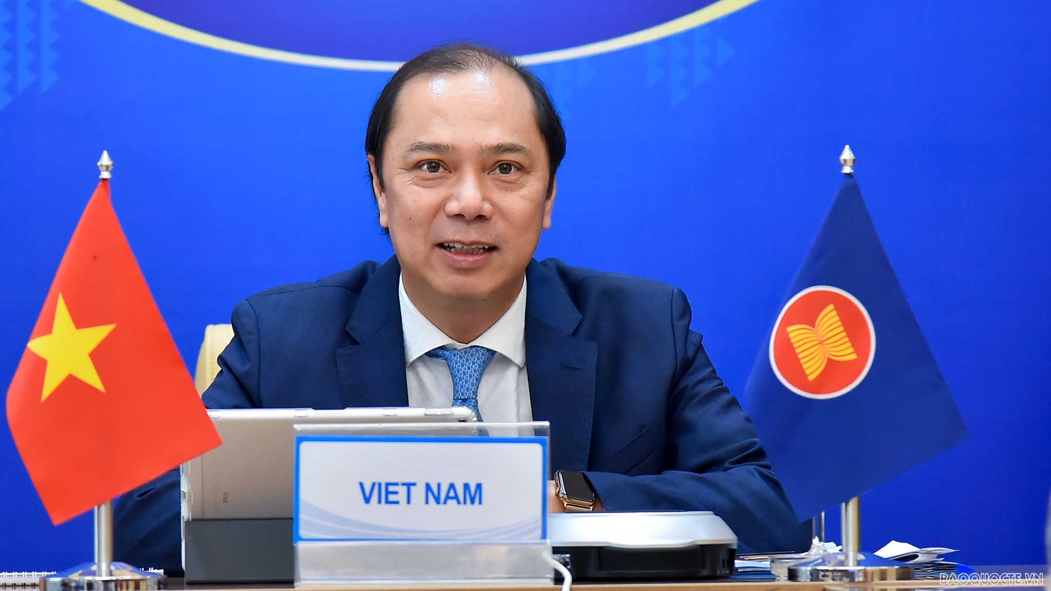 Ngày 18/5, Thứ trưởng Ngoại giao Nguyễn Quốc Dũng, Trưởng SOM ASEAN Việt Nam đã dẫn đầu đoàn Việt Nam tham dự tham vấn Quan chức Cao cấp (SOM) ASEAN-Trung Quốc (ACSOC) thường niên lần thứ 27 được tổ chức theo hình thức trực tuyến. (Ảnh: Tuấn Anh)