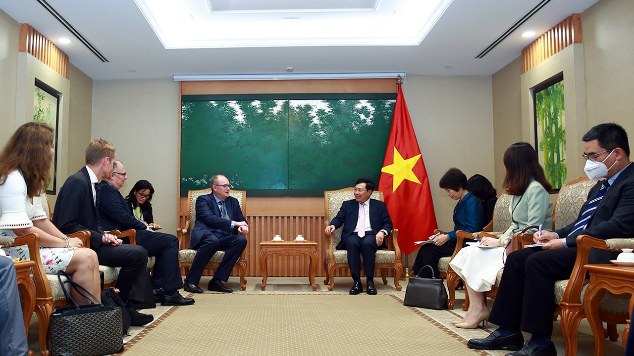 Phó Thủ tướng Thường trực Phạm Bình Minh đánh giá cao quyết định đầu tư nhà máy thứ 6 trên toàn cầu của LEGO tại Bình Dương, Việt Nam. (Nguồn: VGPNews)