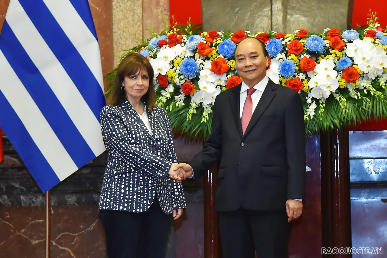 Chuyến thăm của bà Katerina Sakellaropoulou là chuyến thăm thứ hai của Tổng thống Hy Lạp đến Việt Nam, diễn ra trong bối cảnh quan hệ hữu nghị truyền thống giữa hai nước đang phát triển tốt đẹp. Chuyến thăm của bà Katerina Sakellaropoulou là chuyến thăm thứ hai của Tổng thống Hy Lạp đến Việt Nam, diễn ra trong bối cảnh quan hệ hữu nghị truyền thống giữa hai nước đang phát triển tốt đẹp.