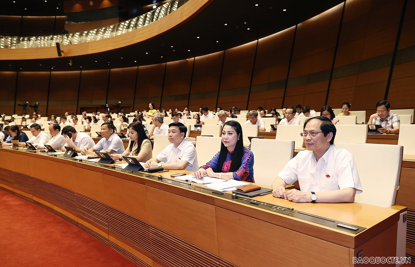 Đoàn đại biểu Quốc hội tỉnh Vĩnh Phúc dự phiên họp Quốc hội chiều ngày 25/5.