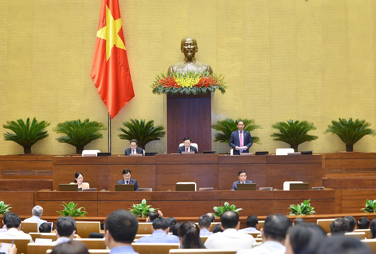Thượng tướng Trần Quang Phương - Phó Chủ tịch Quốc hội điều hành Phiên họpHôm nay (30/5), Quốc hội thảo luận việc thực hiện chính sách, pháp luật về công tác quy hoạch