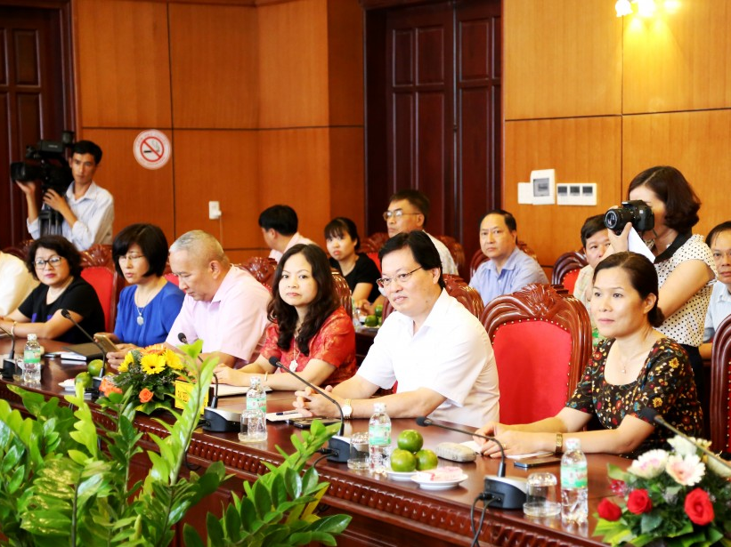 Đoàn các Trưởng cơ quan đại diện Việt Nam tại nước ngoài làm việc tại Đắk Lắk