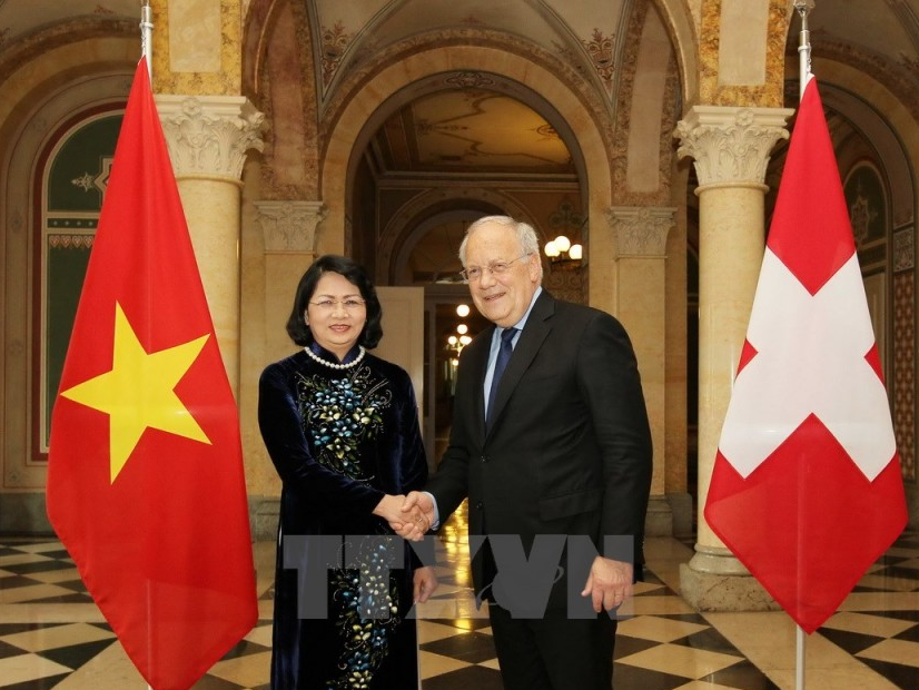 Phó Chủ tịch nước Đặng Thị Ngọc Thịnh thăm làm việc tại Thụy Sỹ