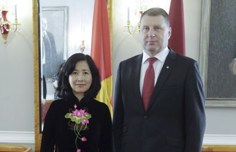 Đại sứ Đoàn Thị Phương Dung trình Thư Ủy nhiệm lên Tổng thống Latvia