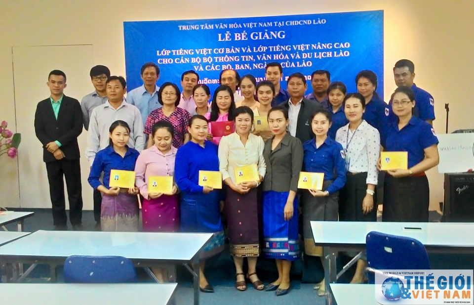 Bế giảng lớp bồi dưỡng tiếng Việt cơ sở và nâng cao cho cán bộ Lào