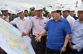 Phó Thủ tướng Trịnh Đình Dũng thị sát hạ tầng giao thông ĐBSCL