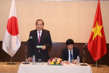 Phó Thủ tướng Trương Hòa Bình thăm Đại sứ quán Việt Nam tại Tokyo