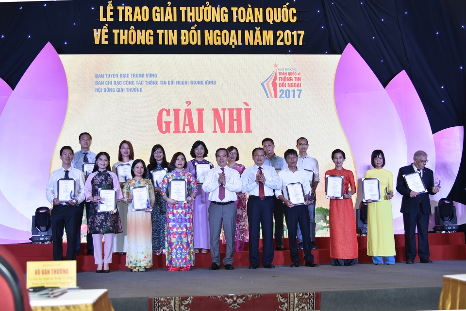 bao the gioi viet nam doat giai ba giai thuong toan quoc ve thong tin doi ngoai 2017