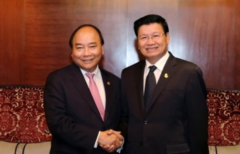 Thủ tướng Việt Nam, Lào gặp gỡ bên lề Hội nghị ACMECS 8