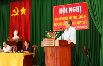 Phó Thủ tướng Trương Hòa Bình tiếp xúc cử tri Bến Lức, Long An