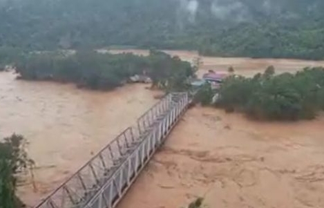 Hơn 4.000 người phải sơ tán do lũ lụt nghiêm trọng Sulawesi, Indonesia