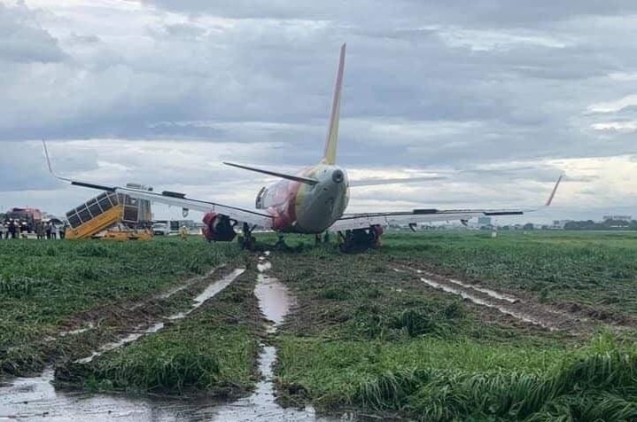 Máy bay trượt đường băng: Các chuyến bay bị ảnh hưởng do sân bay Tân Sơn Nhất đóng cửa ngày 14/6