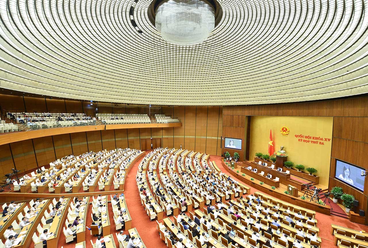 Toàn cảnh phiên họp Quốc hội tại hội trường ngày 1/6.