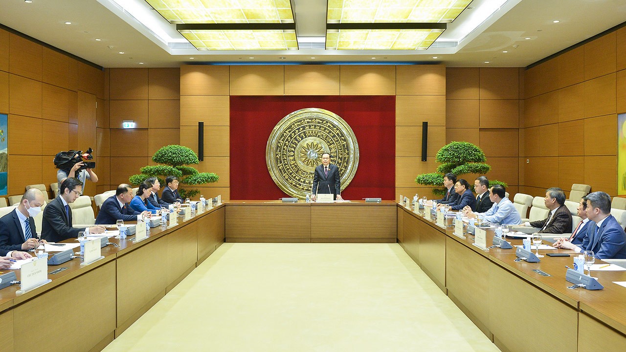 Toàn cảnh buổi gặp mặt Nhóm Nghị sĩ hữu nghị Việt Nam-Lào trao đổi kế hoạch hoạt động năm 2022. (Nguồn: quochoi.vn)