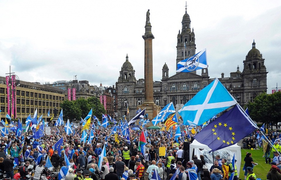Scotland: Hàng nghìn người tuần hành đòi tách khỏi Vương quốc Anh