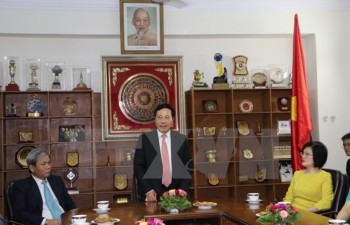 Phó Thủ tướng Phạm Bình Minh thăm Đại sứ quán Việt Nam tại Ấn Độ