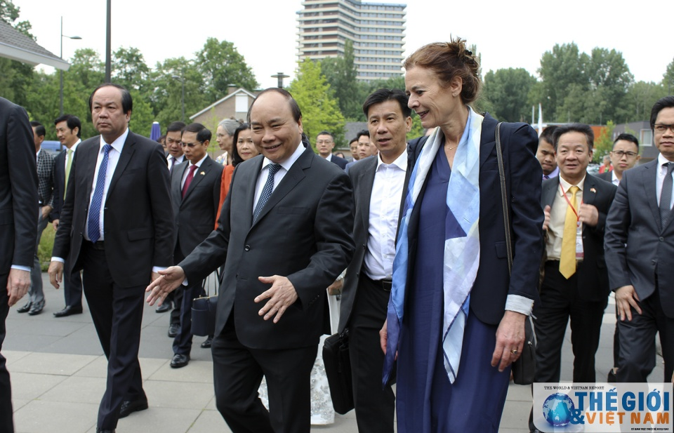 Thủ tướng Nguyễn Xuân Phúc thăm trường đại học tốt nhất Hà Lan