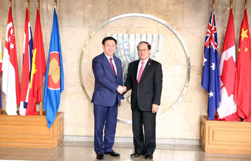 Phó Thủ tướng Vương Đình Huệ làm việc tại Ban Thư ký ASEAN