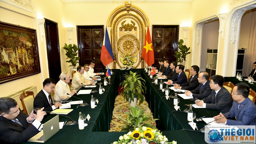 pho thu tuong pham binh minh don va hoi dam voi bo truong ngoai giao philippines