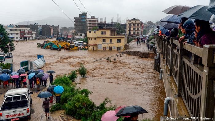 Lũ lụt và lở đất tại Nepal và Ấn Độ làm gần 100 người chết và mất tích
