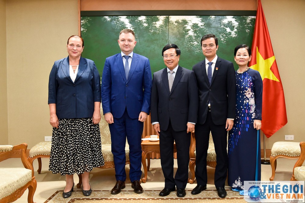 pho thu tuong pham binh minh tiep doan dai bieu thanh nien nga