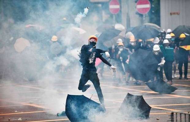 Người biểu tình và cảnh sát trước nguy cơ đối đầu mới tại Hong Kong (Trung Quốc)