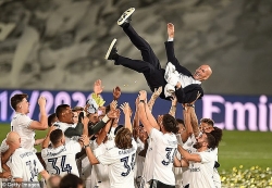 HLV Zidane gây bất ngờ khi không cam kết tương lai với Real Madrid