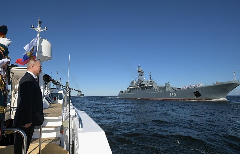 Tổng thống Putin: Hải quân Nga sẽ được trang bị vũ khí tấn công hạt nhân siêu vượt âm