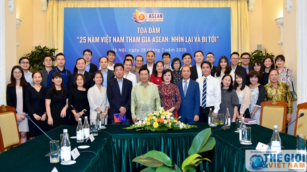 25 nam viet nam tham gia asean nhin lai va di toi