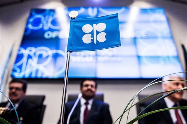 Vẫn mâu thuẫn cũ, OPEC+ lại không đạt được thỏa thuận về hạn ngạch khai thác dầu. (NGuồn: Theo Bloomberg)