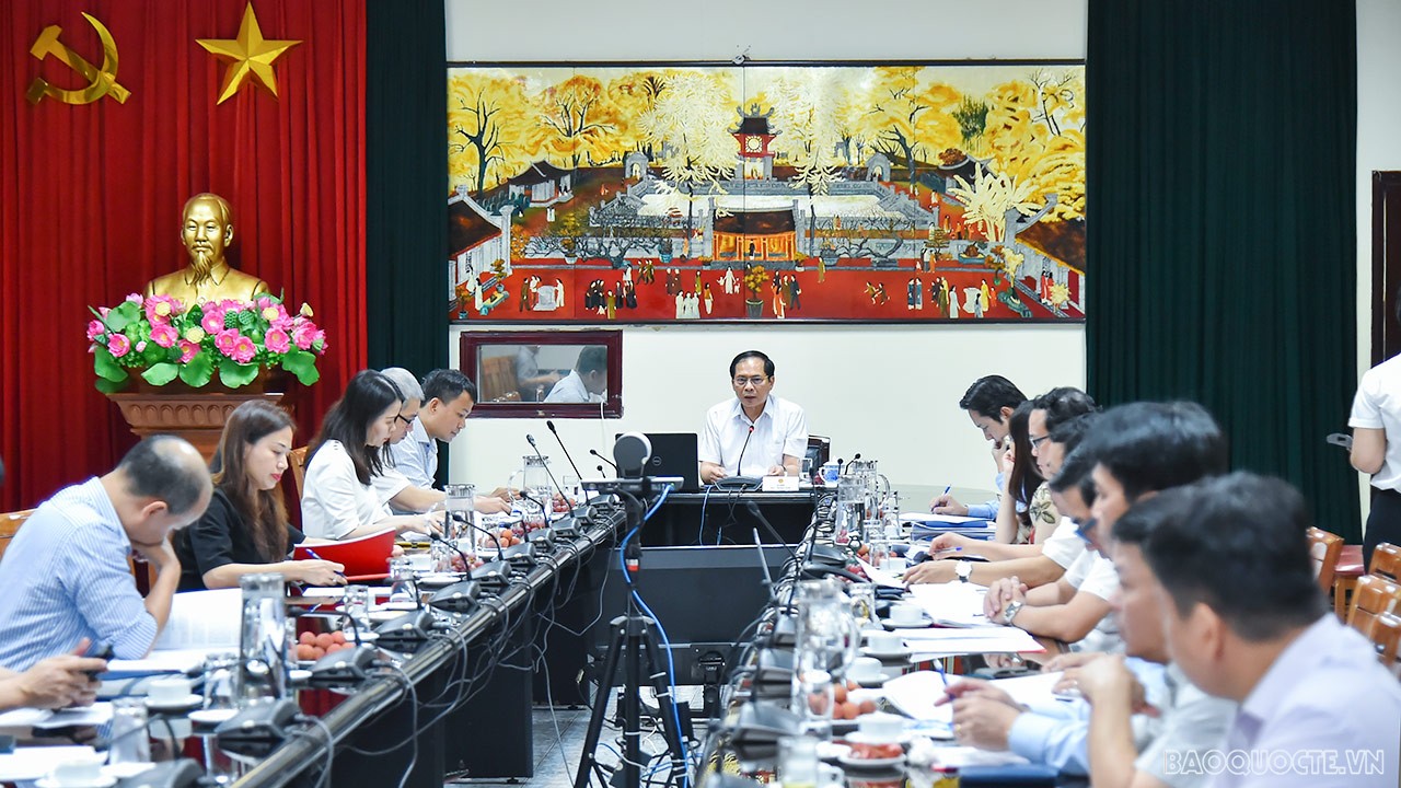 Bí thư Đảng ủy Bộ, Bộ trưởng Ngoại giao Bùi Thanh Sơn phát biểu kết luận Hội nghị sơ kết công tác Ban Chấp hành 6 tháng đầu năm 2022.