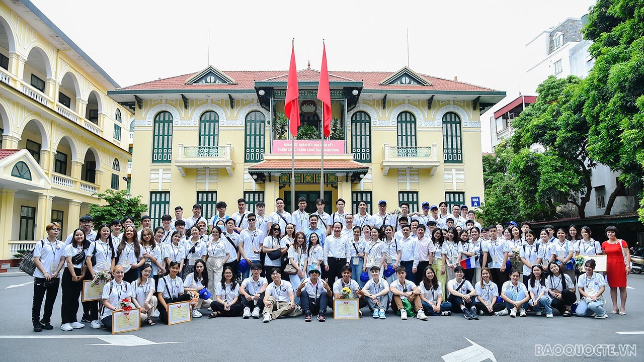 Mặt trận Tổ quốc gặp mặt hơn 100 đại biểu kiều bào trẻ dự ‘Trại hè Việt Nam năm 2022’