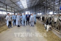 Đại sứ Việt Nam tại Nga Đặng Minh Khôi thăm làm việc tại thăm Tổ hợp trang trại TH Volokolamsk (TH RUS)
