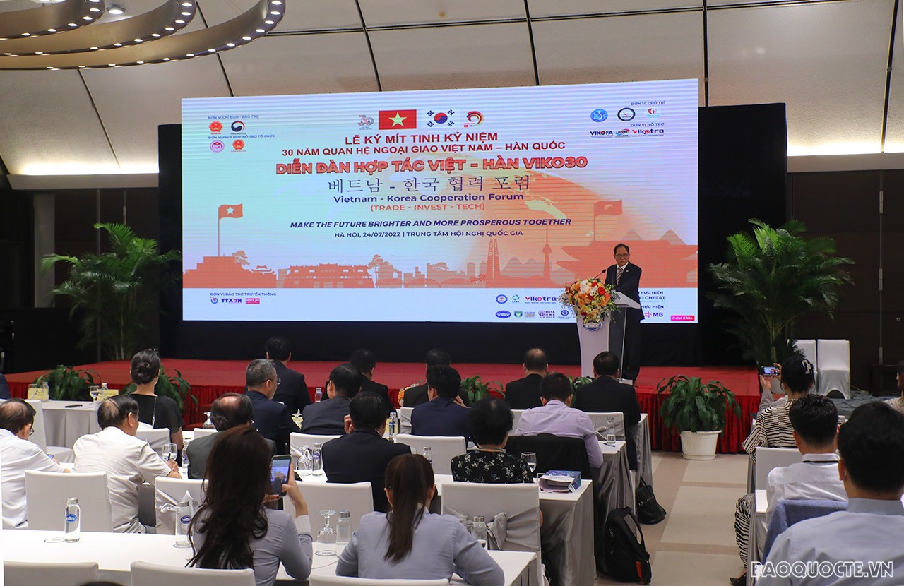 Đại sứ Hàn Quốc tại Việt Nam Park Noh Wan phát biểu tại Khai mạc Diễn đàn Hợp tác Việt-Hàn VIKO30 tại Hà Nội. (Ảnh: Anh Sơn)