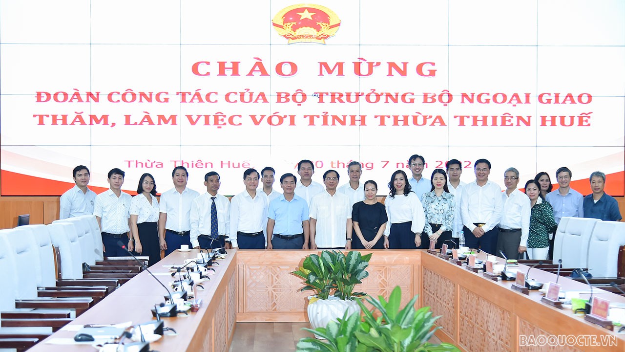 Thừa Thiên Huế mong muốn Bộ Ngoại giao hỗ trợ trong bảo tồn và phát triển các di sản văn hóa