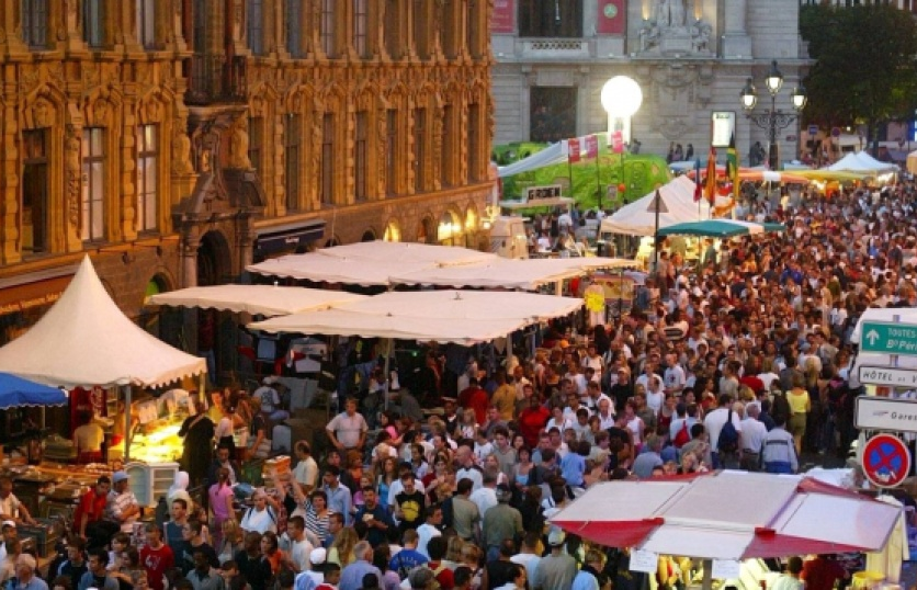 Pháp hủy hội chợ lâu đời nhất châu Âu do lo ngại an ninh