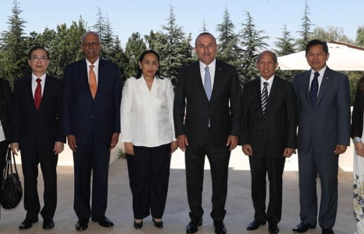 Bộ trưởng Ngoại giao Thổ Nhĩ Kỳ làm việc với Ủy ban ASEAN tại Ankara