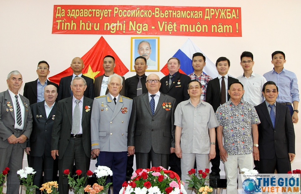 Cựu chiến binh Nga - Việt vùng Ural kỷ niệm Chiến thắng Điện Biên Phủ