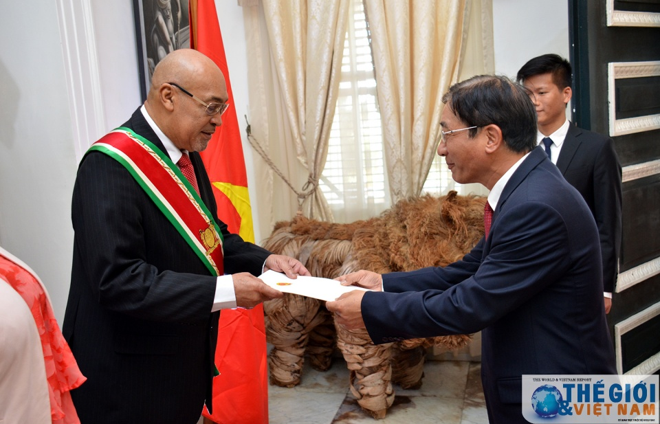 Đại sứ Việt Nam đầu tiên trình Quốc thư tại Cộng hoà Xurinam