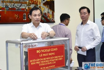 Công đoàn Bộ Ngoại giao tổ chức Lễ quyên góp tiền giúp nhân dân Lào