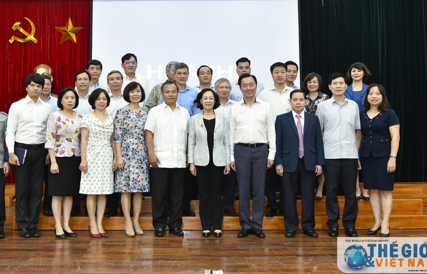 Trưởng Ban Dân vận Trung ương làm việc với các Trưởng cơ quan đại diện Việt Nam ở nước ngoài